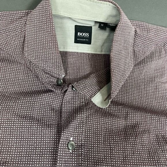 ❌SOLD❌ Hugo Boss Button-Up Dress Shirt - Picture 4 of 8